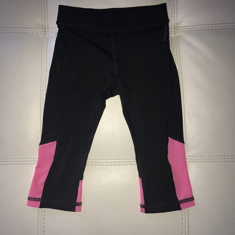REEBOK CAPRIS SIZE 4️⃣