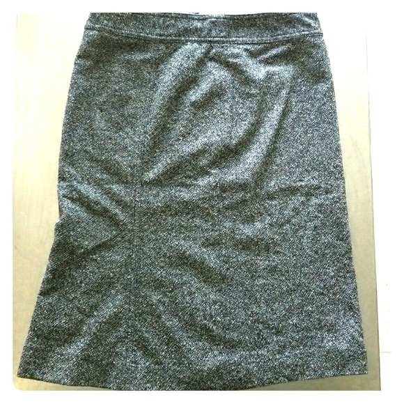 GAP Dresses & Skirts - NWT Gap Pencil Skirt sz 6 gray tweed