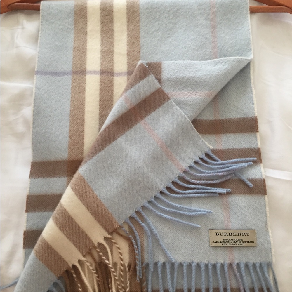 Burberry cashmere scarf