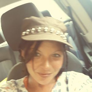 Meet your Posher, Molly