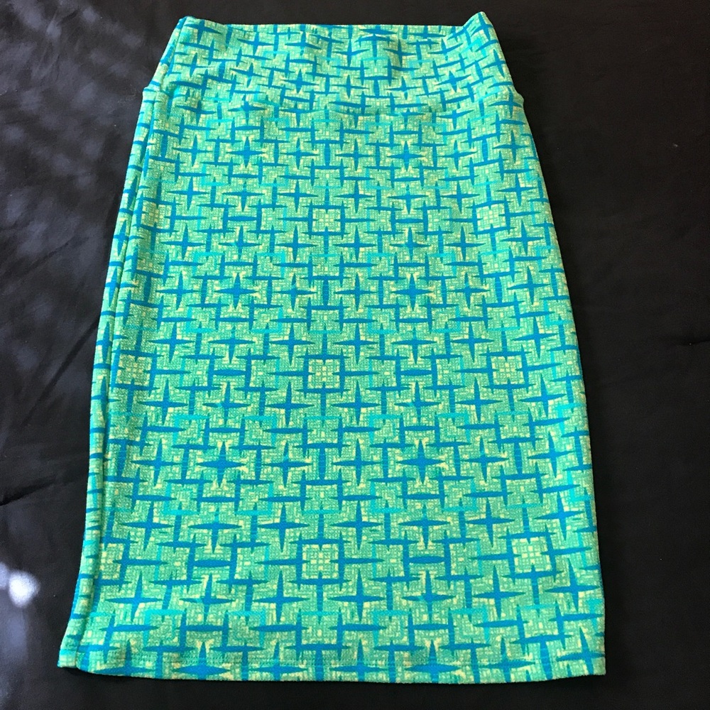 Small lularoe skirt