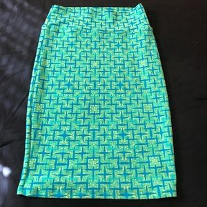 Small lularoe skirt