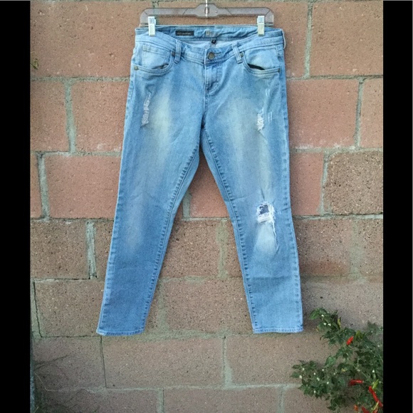 KUT FROM THE CLOTH ADELE SLOUCHY BOYFRIEND JEANS. - Picture 4 of 7