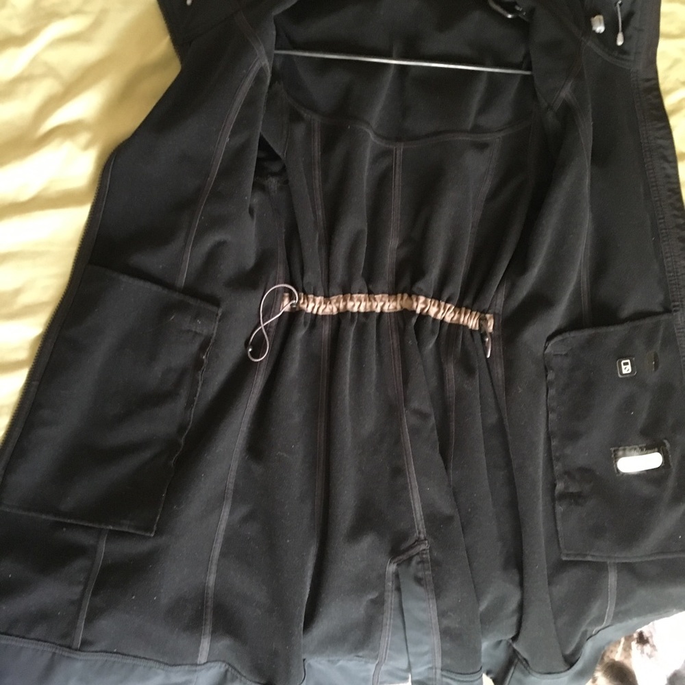 Lululemon Jacket - Picture 6 of 6