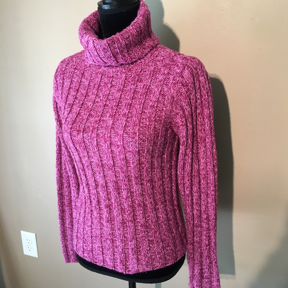 🎈AEROPOSTALE raspberry  color turtleneck sweater