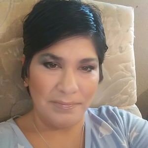 Meet your Posher, Yolanda