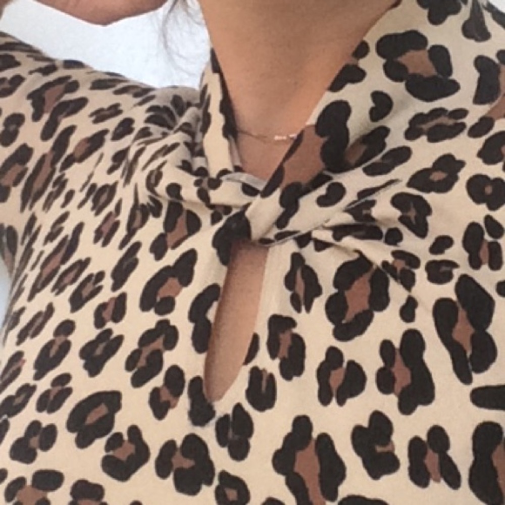 Silky animal printed knitted top 3/4 sleeves