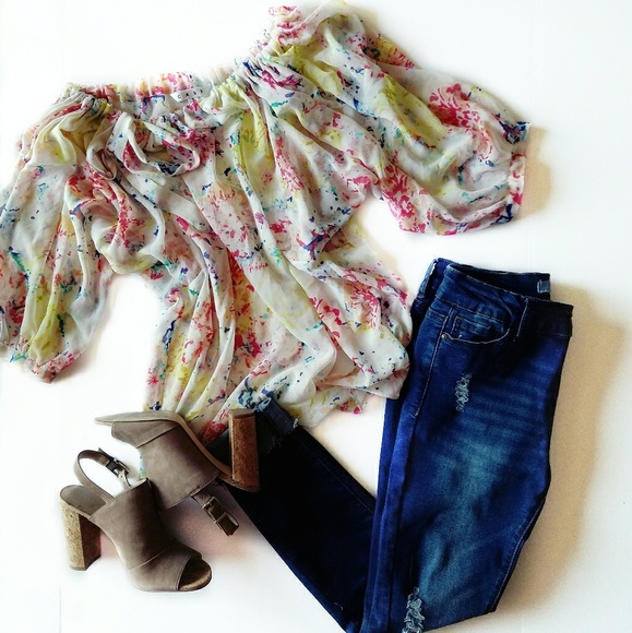 CAbi Tops - CAbi pastel sheer flowy blouse