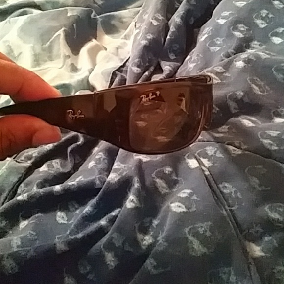 Sunglasses - Picture 4 of 4