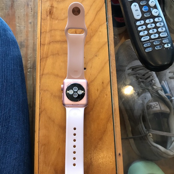 Apple Watch 38 mm Series 2- 10/10 CONDITION main image 6