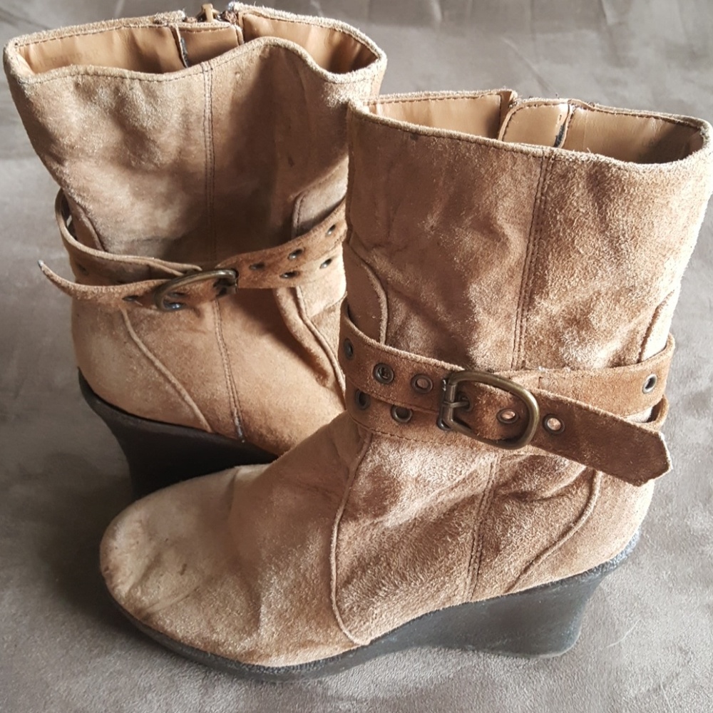 Volatile suede leather wedge boots Sz 7