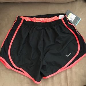 Woman’s DRI-FIT running shorts