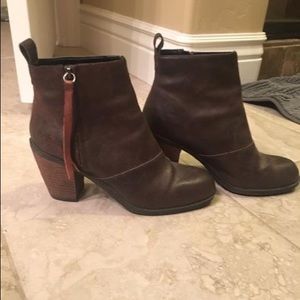 Dolce Vita brown leather booties