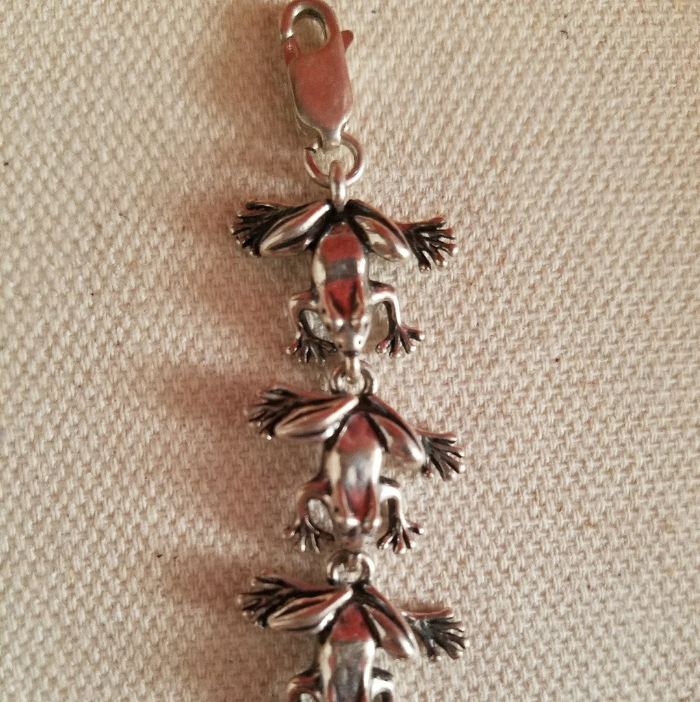 Frog bracelet