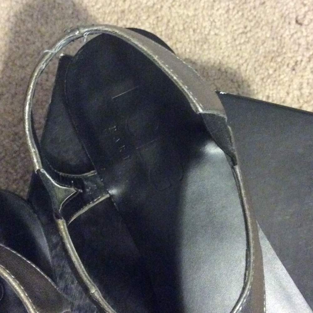 BCBG sandals - Picture 2 of 6