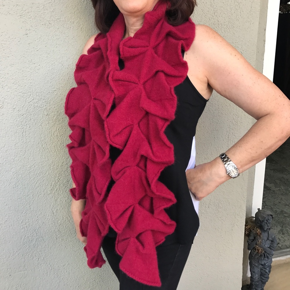 Red and/or black wool ruffled scarf