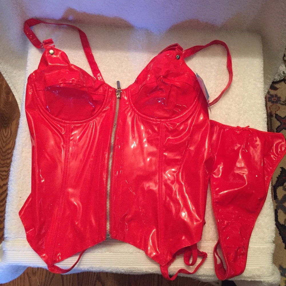 Final $. Wet Look Novelty PVC Zip Corset Sz M. L14