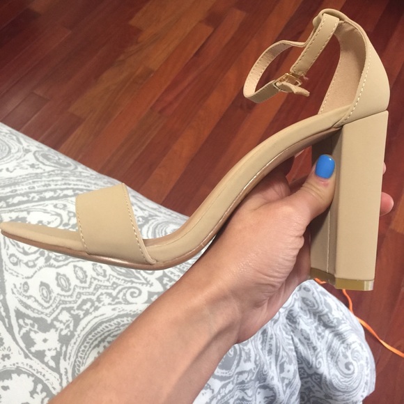 Block heels - Picture 3 of 7