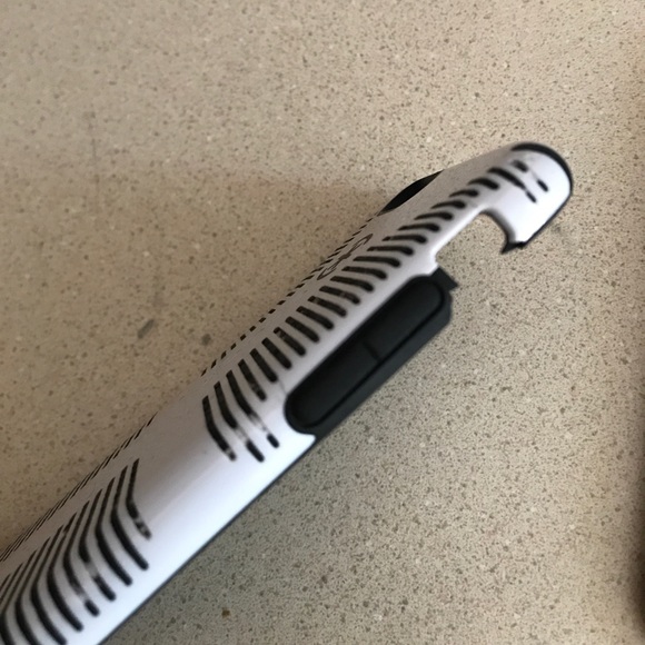 Speck iPhone 6 cases (2) - Picture 2 of 3