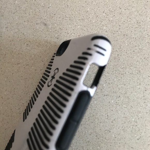 Speck iPhone 6 cases (2) - Picture 3 of 3