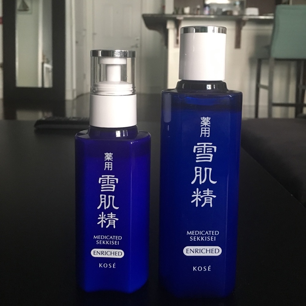 Kose Sekkikei Lotion (200ml) + Emulsion (140ml)