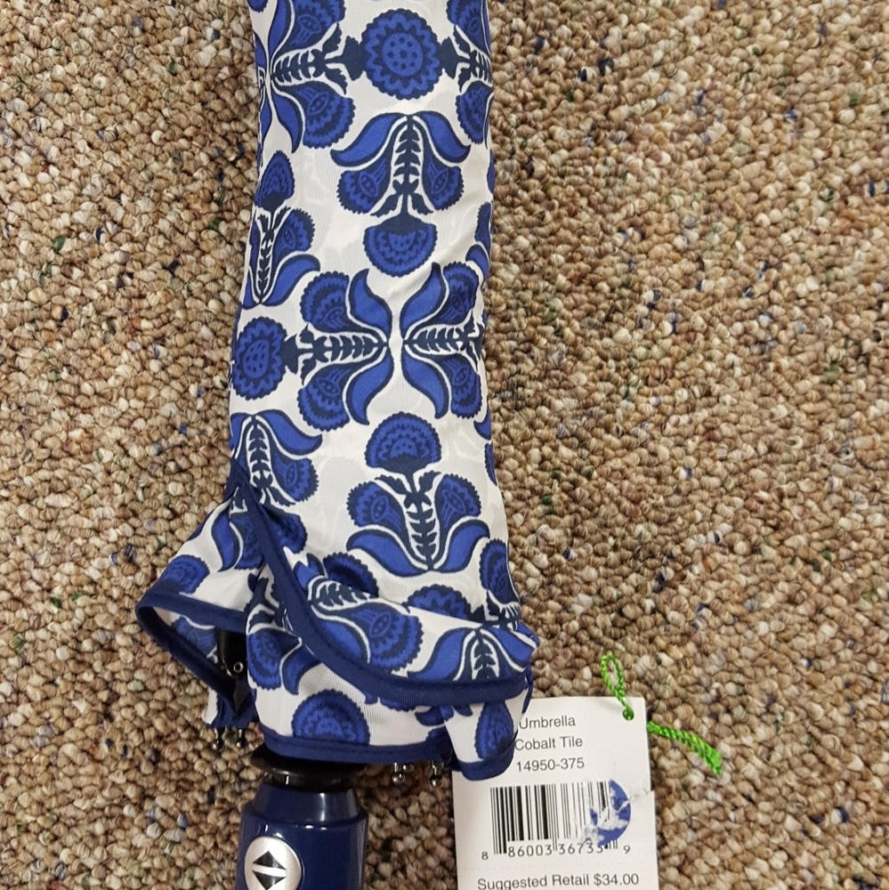 New Vera Bradley umbrella with sleeve cover