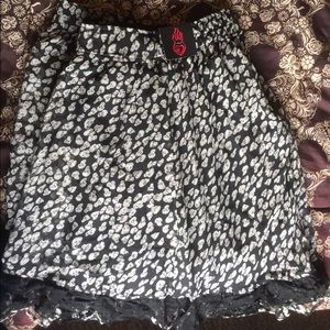 Torrid Mini Skirt Size 24 W Adorable Skull Print