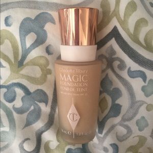 Charlotte Tilbury Magic Foundation 4.5