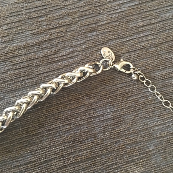 ‼️SOLD‼️Statement Necklace - Picture 2 of 3