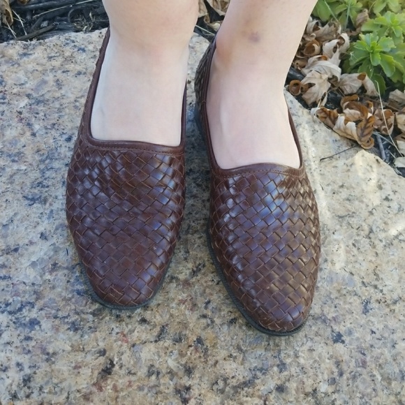 Brown Woven Loafers - Picture 4 of 8