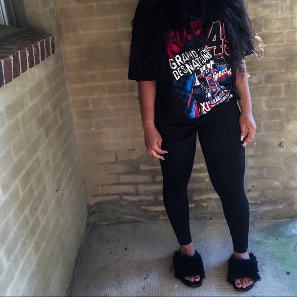 Black Fur Slides - Picture 3 of 4