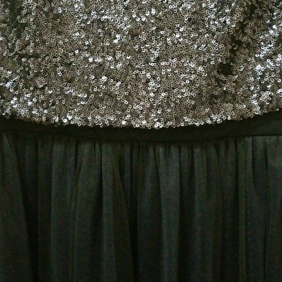 Brand new Vera Wang Formal Dress - Picture 4 of 4