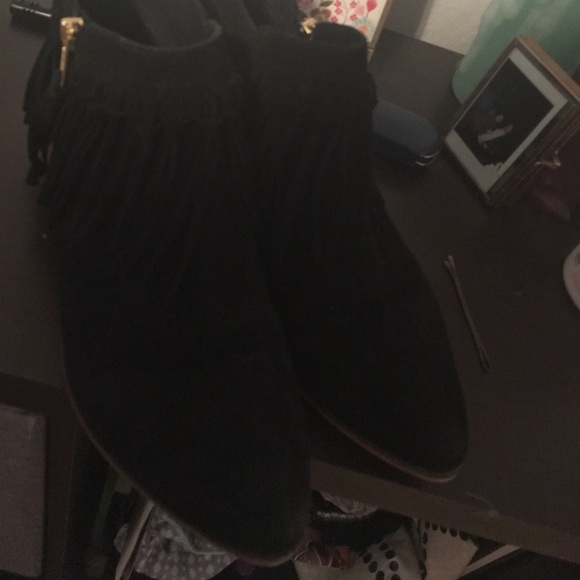 Aldo Fringe Black Booties - Picture 5 of 6