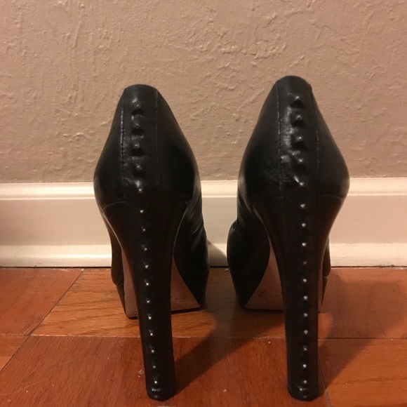 Vince Camuto leather pumps - Picture 3 of 3