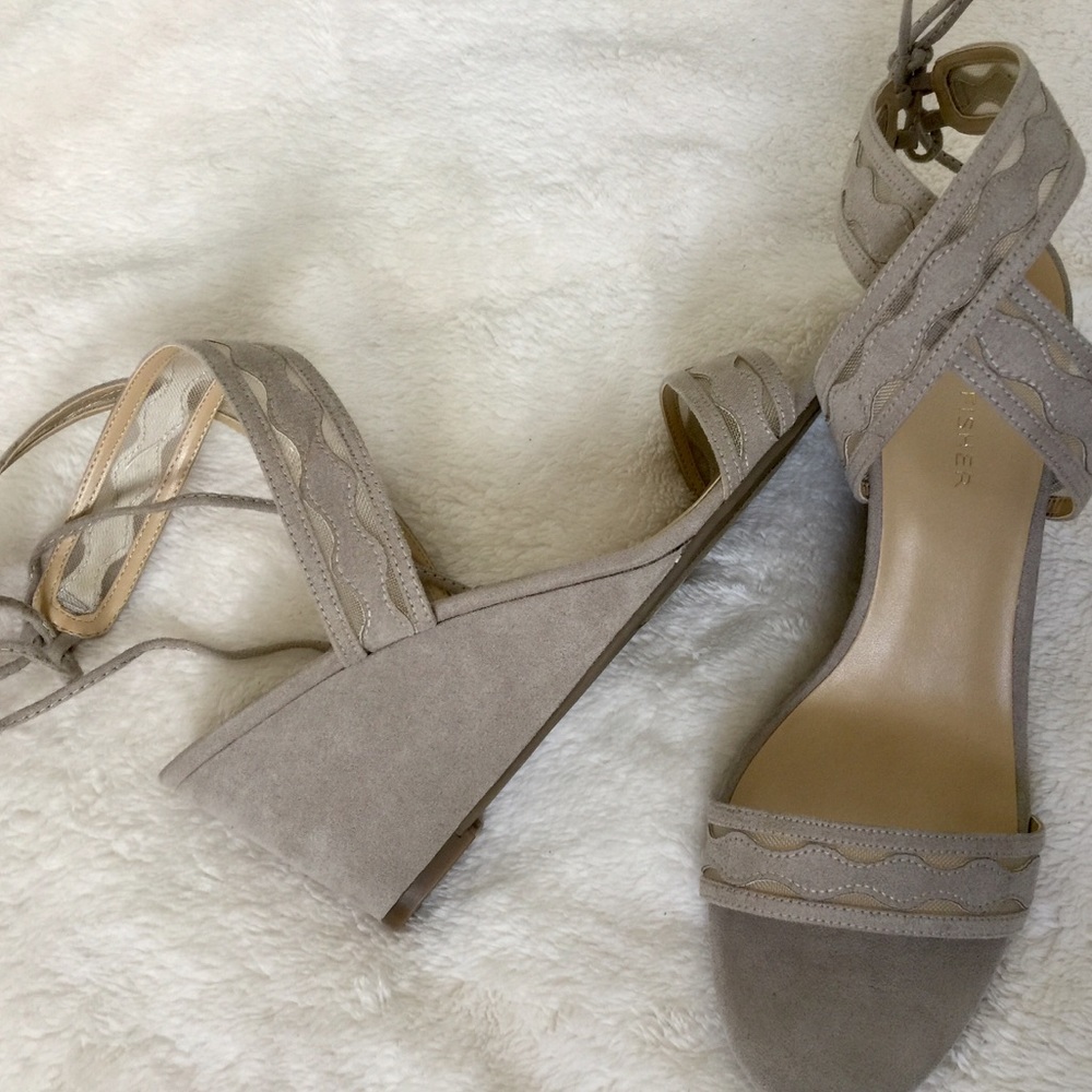 🎉Price Drop🎉 Beige Heels Brand New!