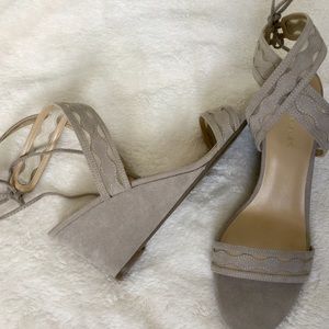🎉Price Drop🎉 Beige Heels Brand New!
