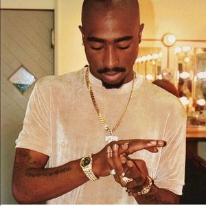 Meet your Posher, Dennis