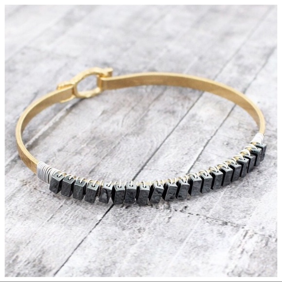 Jewelry - 🖤 Wire Wrapped Hematite Stone Bangle 🖤