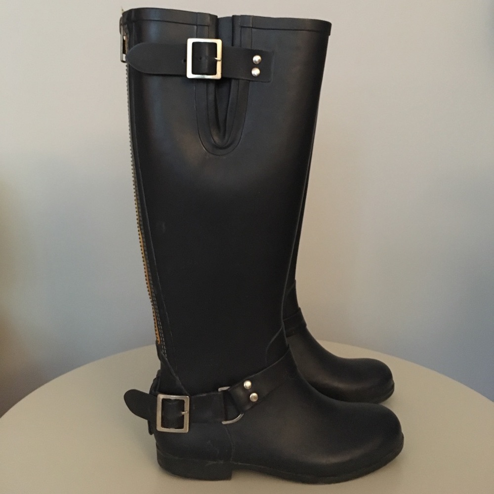 Size 6, Steve Madden Tall Navy & Yellow Rain Boots