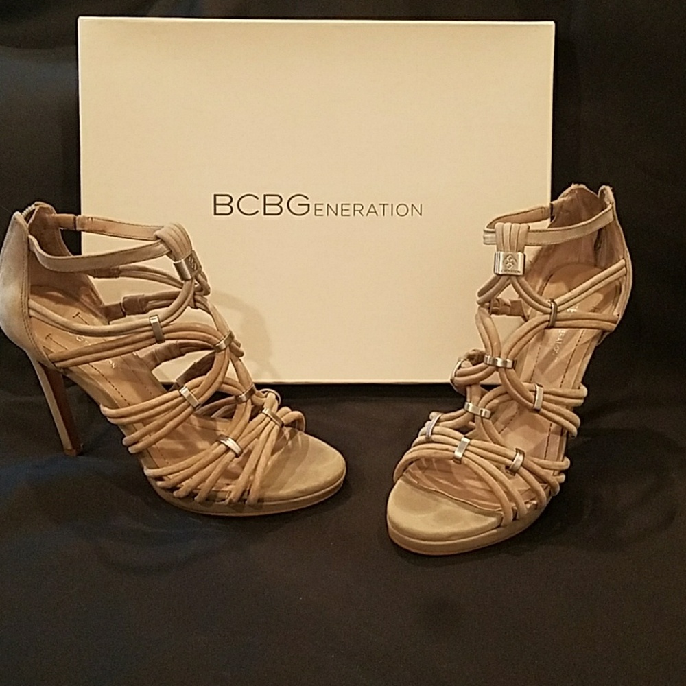 BCBG Womens Sandals- Jesalyn Sz 7.5