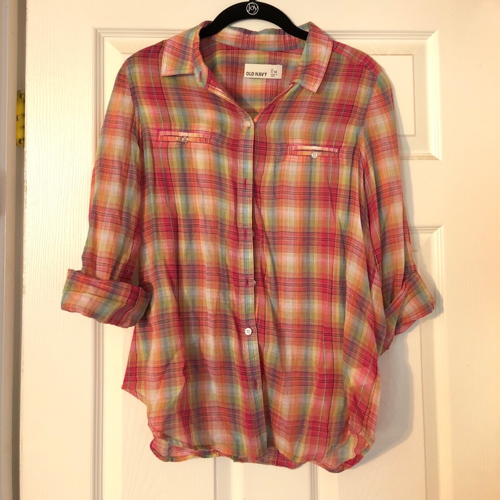 Old Navy lightweight plaid button down size Medium