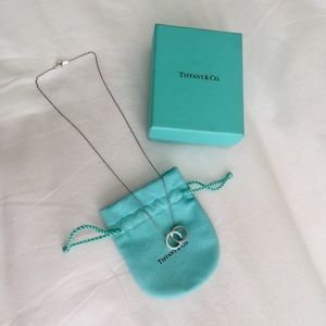 Interlocking circles pendant 1837