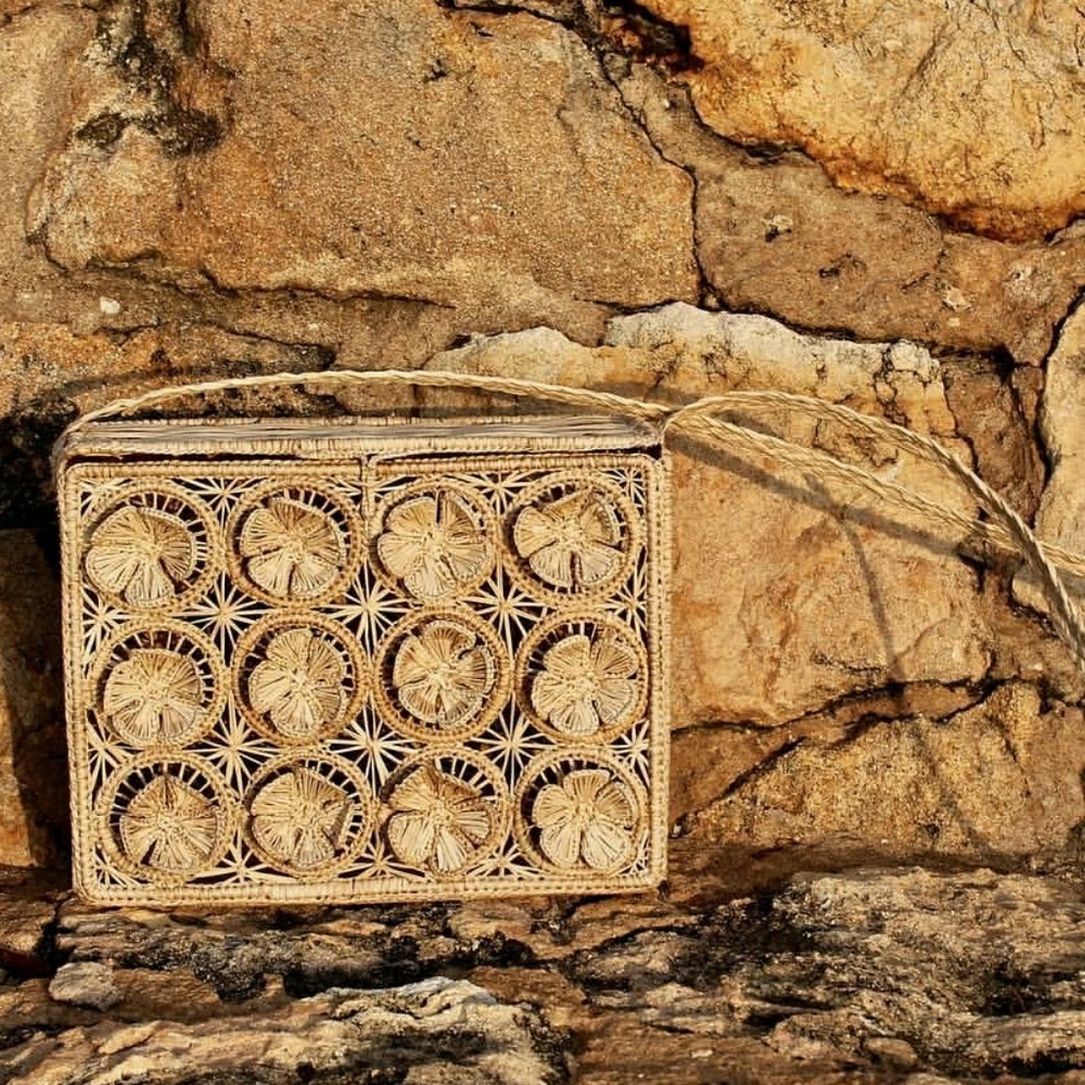 Palma de Iraca purses