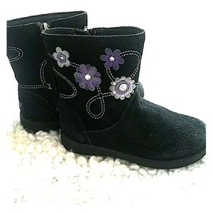 Toddler size 8 authentic Ugg boots