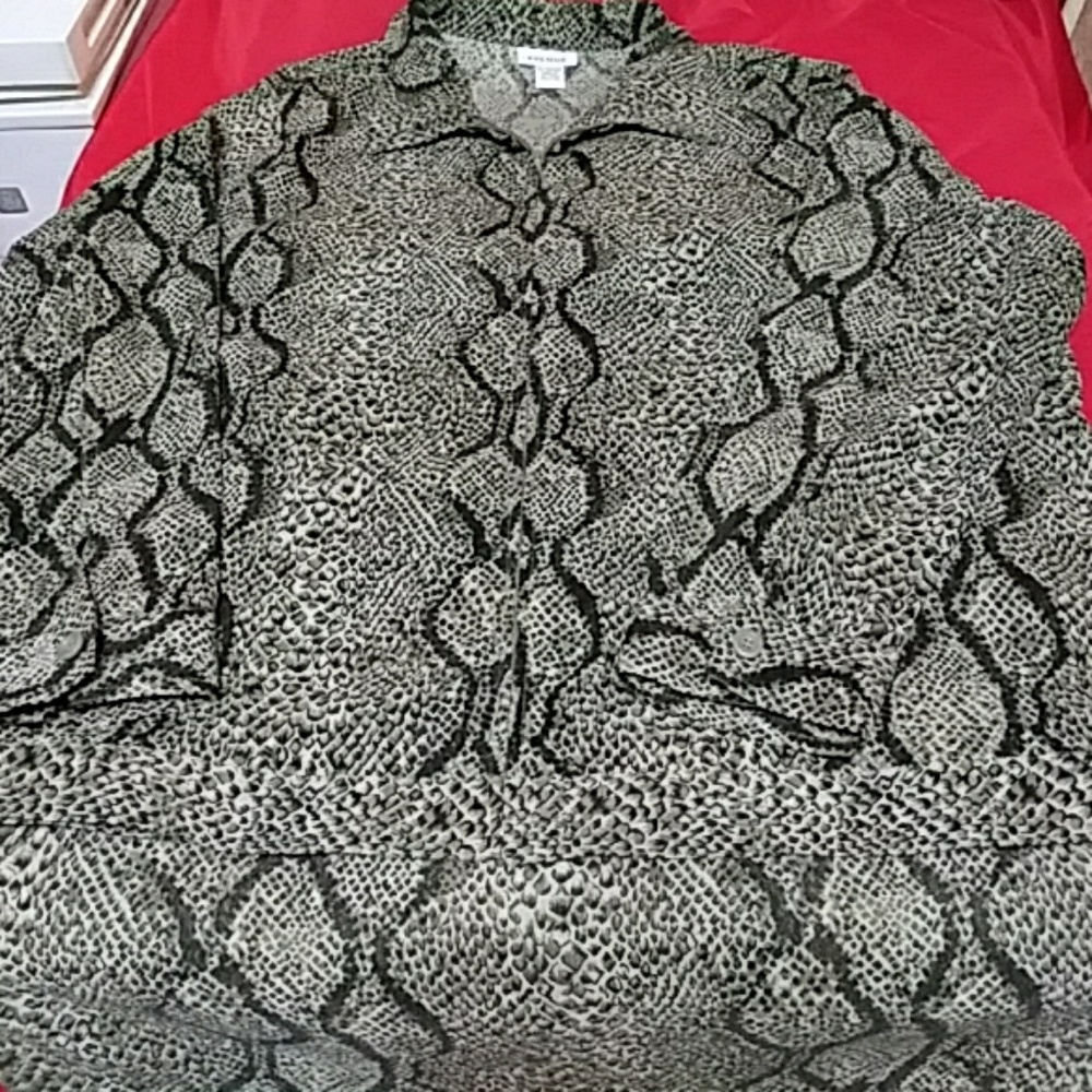 Green Crocidle two piece skirt suit.