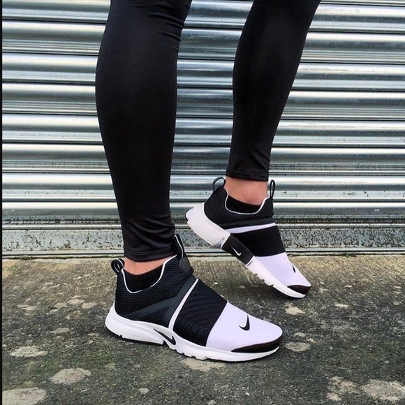 SOLD ! Nike running sneakers - Picture 2 of 8