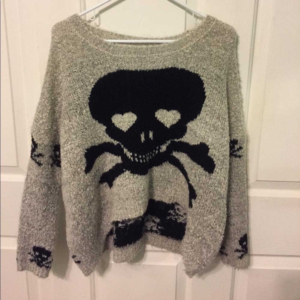 Skull sweater