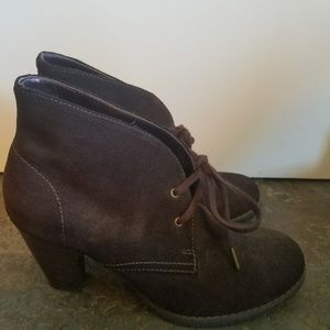 Suede Lace Up Booties in Size 7