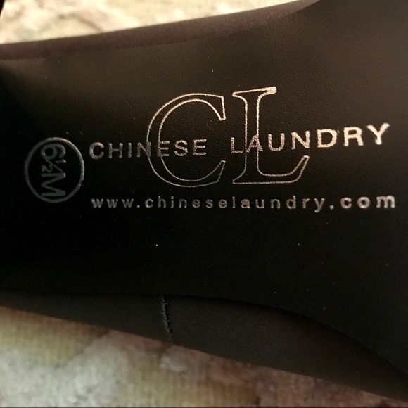 CHINESE LAUNDRY MAN MADE SATIN UPPER PUMP RND TOE - Picture 8 of 8