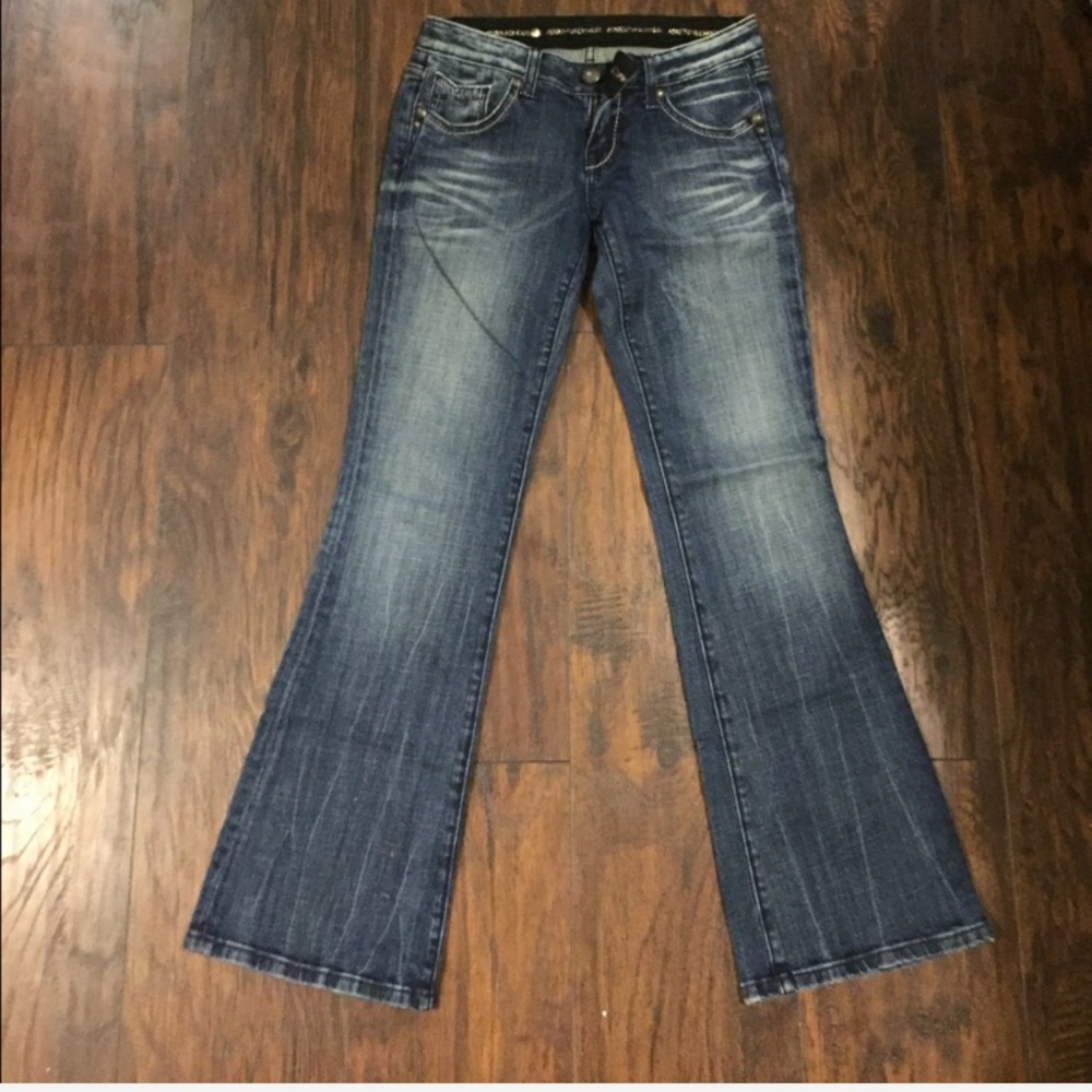 Express Jean Bundle - Picture 3 of 4